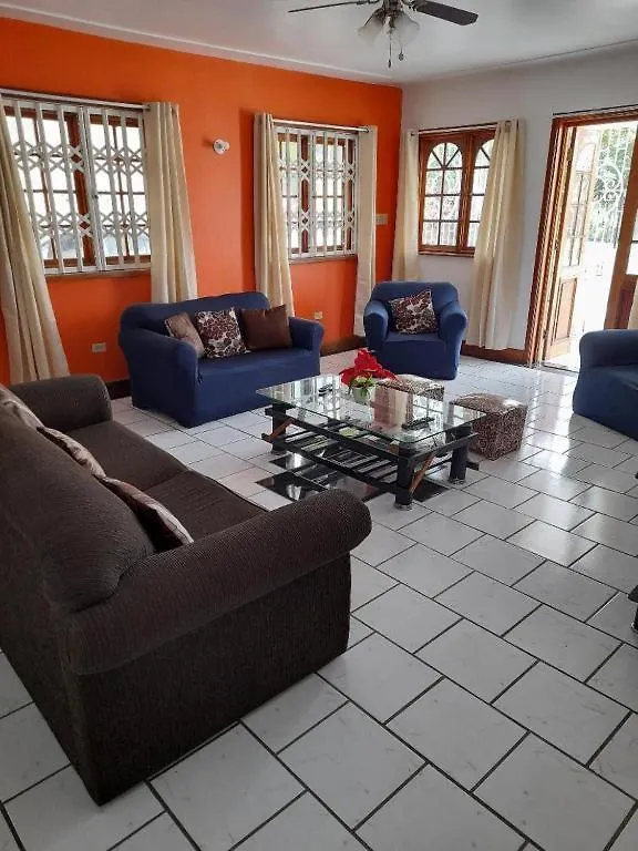 Melrose Place Montego Bay Gæstehus